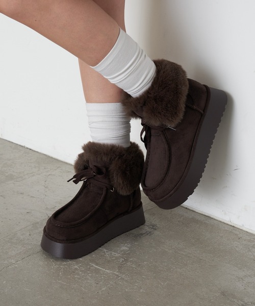 RAY CASSIN（レイカズン）の「厚底ムートンショートブーツ（ブーツ・レディース・ダークブラウン/ベージュ・L/M/S）」の11枚目の写真