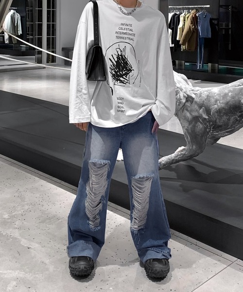 Revo.（レボ）の「クラッシュダメージ ワイド デニムパンツ（デニムパンツ・メンズ・ブルー/ブラック・M/XL）」の11枚目の写真