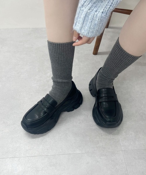 ⭐︎りん⭐︎✴︎UN3D✴︎新品・未使用品！！厚底ブラックレザー ローファー LibertyDoll（リバティードール） ローファー レディース 厚底 ヒール