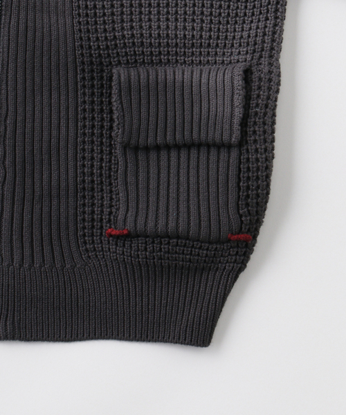 PARANOID(パラノイド)の「PARANOID / パラノイド BIG COLLAR GRADATION ZIP KNIT(カーディガン/ボレロ・メンズ・ブルー系その他/ブラック・LARGE/MEDIUM)」の4枚目の写真