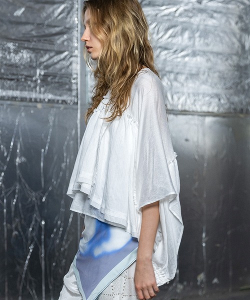 AULA AILA（アウラアイラ）の「バックテールボリュームブラウス（シャツ/ブラウス・レディース・ブラック/ピンク/ホワイト・0）」の12枚目の写真