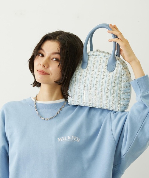 MILKFED.(ミルクフェド)の「STRIPED FLOWER QUILTED BAG(ハンドバッグ・レディース・グレー/オフホワイト・ONE SIZE)」の17枚目の写真