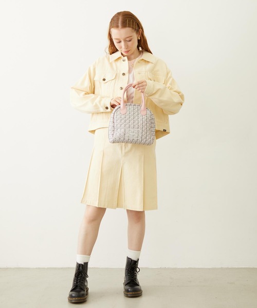 MILKFED.(ミルクフェド)の「STRIPED FLOWER QUILTED BAG(ハンドバッグ・レディース・グレー/オフホワイト・ONE SIZE)」の11枚目の写真