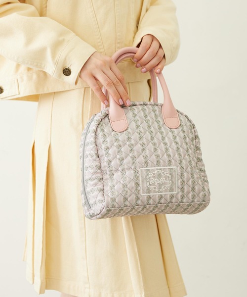 MILKFED.(ミルクフェド)の「STRIPED FLOWER QUILTED BAG(ハンドバッグ・レディース・グレー/オフホワイト・ONE SIZE)」の3枚目の写真