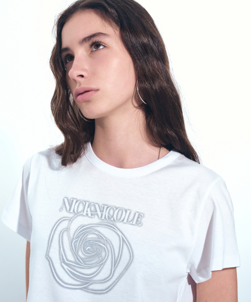 NICK&NICOLE(ニックアンドニコール)の「ROSE SHADOW CROP TOP_WHITE GRAY(Tシャツ/カットソー・レディース・その他・FREE)」の5枚目の写真