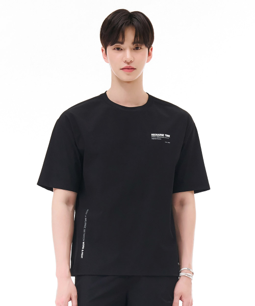 CHASECULT(チェイスカルト)の「男性ストレッチグラフィック半袖Tシャツ-ブラック(Tシャツ/カットソー・メンズ・ブラック・100/95/105/110)」の2枚目の写真