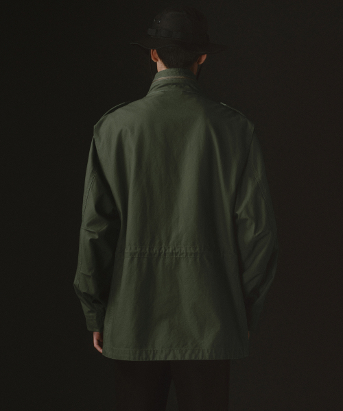 MUSINSA STANDARD（ムシンサスタンダード）の「M-65 フィールドジャケット [カーキ]（ミリタリージャケット・メンズ・その他・MEDIUM/LARGE/X-LARGE/XX-LARGE）」の4枚目の写真