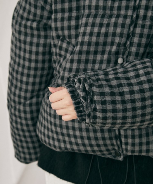 MERLOT（メルロー）の「チェック中綿ブルゾン（ダウンジャケット/コート・レディース・ブラック/ネイビー・FREE）」の19枚目の写真