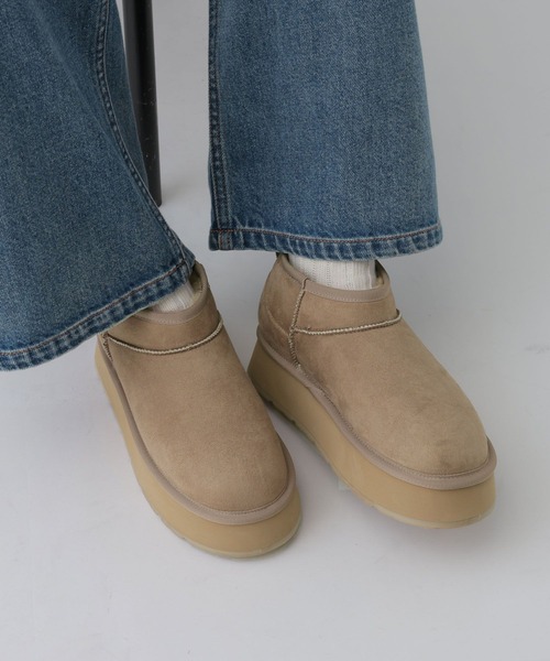 LEPSIM（レプシィム）の「フェイクムートン厚底ブーツ　608843（ブーツ・レディース・ベージュ/ブラック・LARGE/MEDIUM）」の7枚目の写真