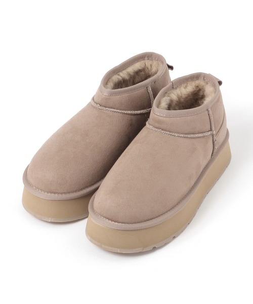 LEPSIM（レプシィム）の「フェイクムートン厚底ブーツ　608843（ブーツ・レディース・ベージュ/ブラック・LARGE/MEDIUM）」の12枚目の写真