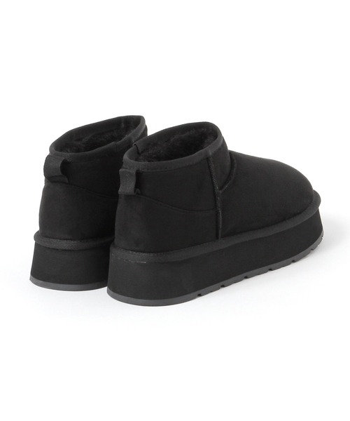 LEPSIM（レプシィム）の「フェイクムートン厚底ブーツ　608843（ブーツ・レディース・ベージュ/ブラック・LARGE/MEDIUM）」の16枚目の写真