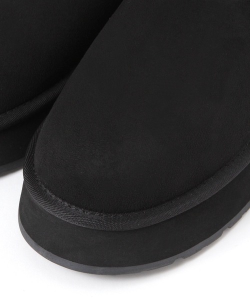 LEPSIM（レプシィム）の「フェイクムートン厚底ブーツ　608843（ブーツ・レディース・ベージュ/ブラック・LARGE/MEDIUM）」の17枚目の写真