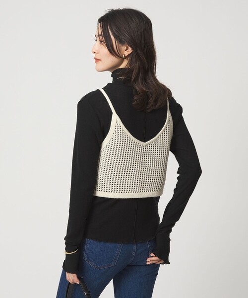 green label relaxing（グリーンレーベルリラクシング）の「スパンコール ニット 2WAY キャミソール ウォッシャブル（ベスト・レディース・オフホワイト/ブラック・FREE）」の5枚目の写真