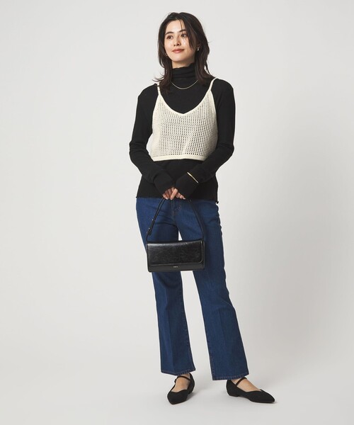 green label relaxing（グリーンレーベルリラクシング）の「スパンコール ニット 2WAY キャミソール ウォッシャブル（ベスト・レディース・オフホワイト/ブラック・FREE）」の7枚目の写真