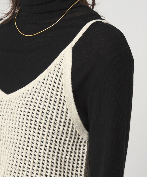 green label relaxing（グリーンレーベルリラクシング）の「スパンコール ニット 2WAY キャミソール ウォッシャブル（ベスト・レディース・オフホワイト/ブラック・FREE）」の18枚目の写真