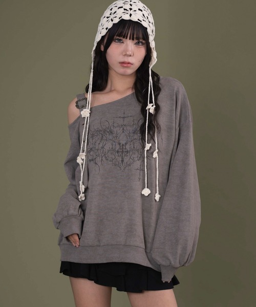 dispark（ディスパーク）の「DISPARK/【25年秋冬新作】ベルトショルダーグラフィックスウェット（スウェット・レディース・ライトベージュ/ベージュ・FREE）」の2枚目の写真