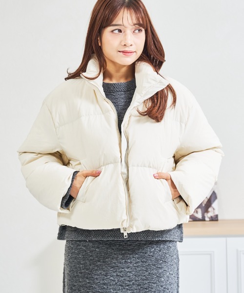 MISCH MASCH（ミッシュマッシュ）の「ZOZO限定 ボリュームショートダウン（ダウンジャケット/コート・レディース・アイボリー/ブルー・ﾌﾘ-）」の2枚目の写真