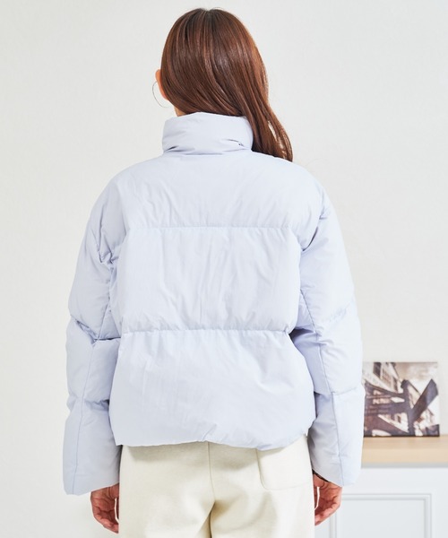 MISCH MASCH（ミッシュマッシュ）の「ZOZO限定 ボリュームショートダウン（ダウンジャケット/コート・レディース・アイボリー/ブルー・ﾌﾘ-）」の7枚目の写真