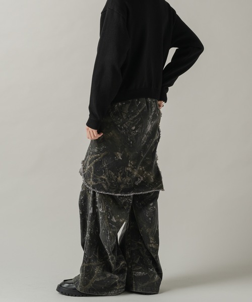 CASPER JOHN(キャスパージョン)の「Tree camo paleo tuck pants/ツリーカモパレオタックパンツ(その他パンツ・メンズ・グレー/ブラック/ベージュ・LARGE/MEDIUM/SMALL/X-SMALL)」の9枚目の写真