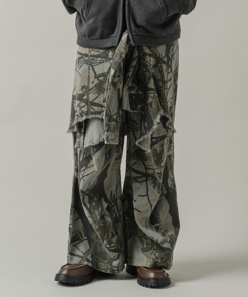 CASPER JOHN(キャスパージョン)の「Tree camo paleo tuck pants/ツリーカモパレオタックパンツ(その他パンツ・メンズ・グレー/ブラック/ベージュ・LARGE/MEDIUM/SMALL/X-SMALL)」の11枚目の写真
