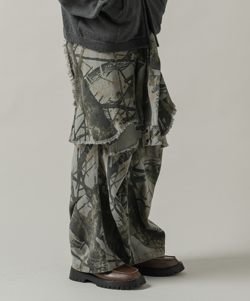 CASPER JOHN(キャスパージョン)の「Tree camo paleo tuck pants/ツリーカモパレオタックパンツ(その他パンツ・メンズ・グレー/ブラック/ベージュ・LARGE/MEDIUM/SMALL/X-SMALL)」の12枚目の写真