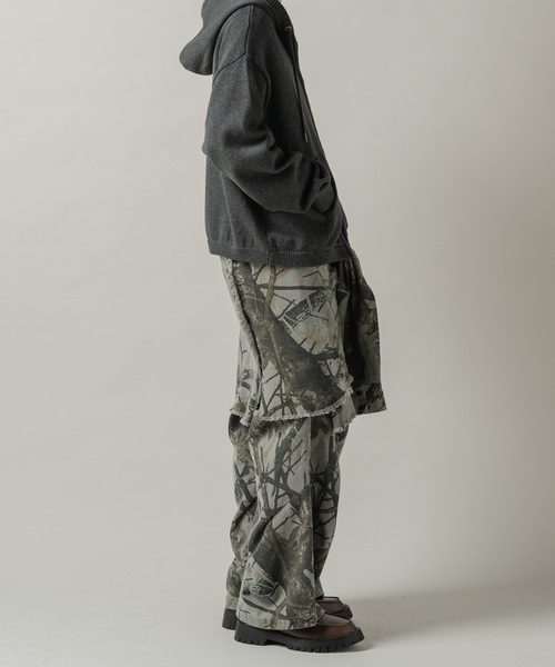 CASPER JOHN(キャスパージョン)の「Tree camo paleo tuck pants/ツリーカモパレオタックパンツ(その他パンツ・メンズ・グレー/ブラック/ベージュ・LARGE/MEDIUM/SMALL/X-SMALL)」の16枚目の写真