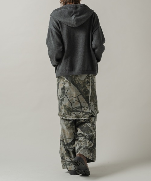 CASPER JOHN(キャスパージョン)の「Tree camo paleo tuck pants/ツリーカモパレオタックパンツ(その他パンツ・メンズ・グレー/ブラック/ベージュ・LARGE/MEDIUM/SMALL/X-SMALL)」の17枚目の写真
