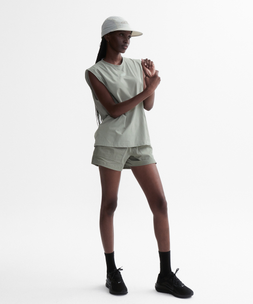 MENASOO（ミナス）の「VENODE Small Track Logo Active Sleeve_Beige（Tシャツ/カットソー・レディース・Beige・1/2）」の6枚目の写真