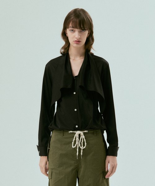 SILN(シルン)の「Scarf blouse (BLACK)(シャツ/ブラウス・レディース・その他・FREE)」の2枚目の写真