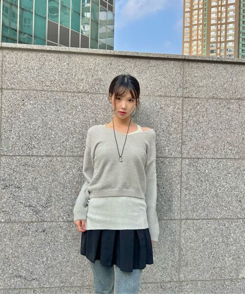 MICANE(ミケーネ)の「ベルリタヘアリーニット-ウールスリーブレスセットアップ(ニット/セーター・レディース・ライトグレー/クリーム・SMALL/MEDIUM/X-LARGE/LARGE)」の19枚目の写真