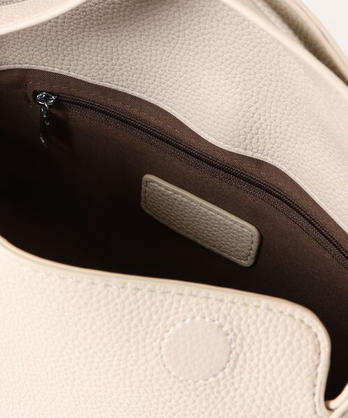 NiiNa(ニーナ)の「【 NiiNa / ニーナ 】高品質レザー2WAYミニハンドバッグ(ハンドバッグ・レディース・グレイッシュベージュ/ブラック/ホワイト・FREE)」の11枚目の写真