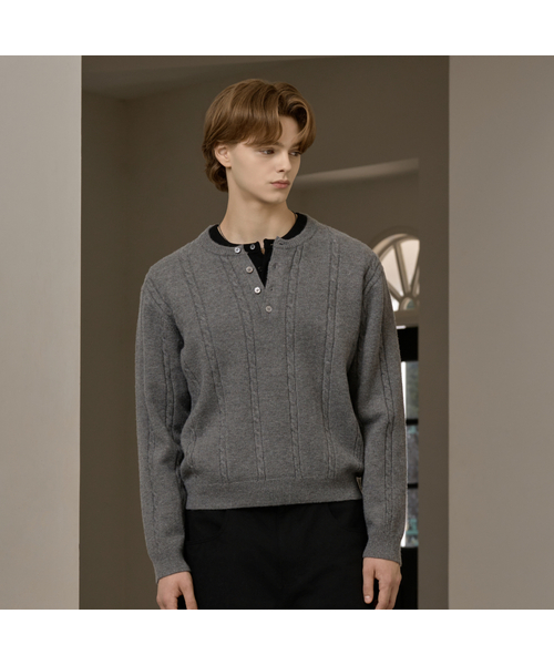 セール】25 FW ウォッシャブルケーブルクロップヘンリーネックニット