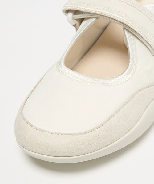 ODETTE E ODILE（オデットエオディール）の「ベルクロメリージェーン フラット10（バレエシューズ・レディース・オフホワイト/オリーブ/ブラック/ロイヤルブルー・24.5cm/24cm/23.5cm/23cm/22.5cm）」の17枚目の写真