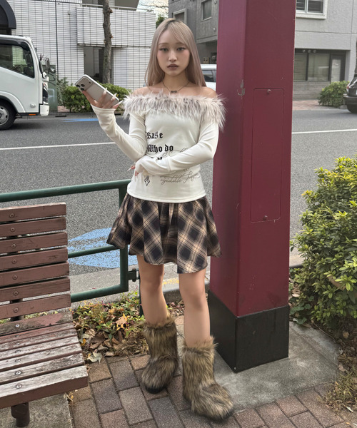 DAESE TOKYO(デセトウキョウ)の「『DAESE TOKYO/デセトウキョウ』ファーブーツ(ブーツ・レディース・カーキ/ブラック・25/24)」の10枚目の写真