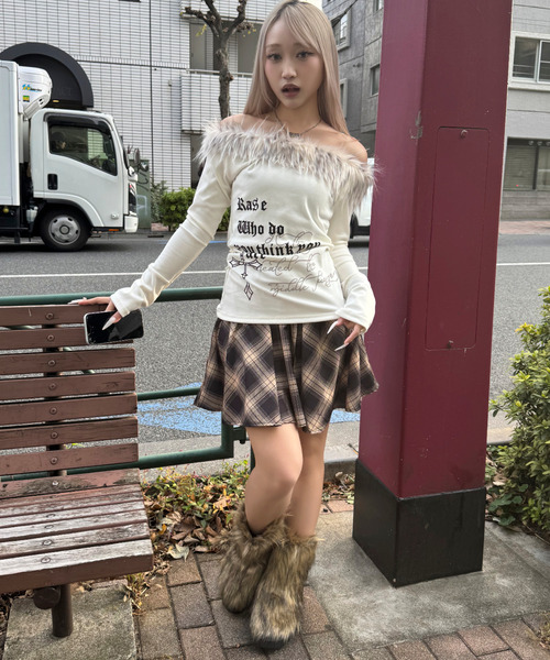 DAESE TOKYO(デセトウキョウ)の「『DAESE TOKYO/デセトウキョウ』ファーブーツ(ブーツ・レディース・カーキ/ブラック・25/24)」の3枚目の写真