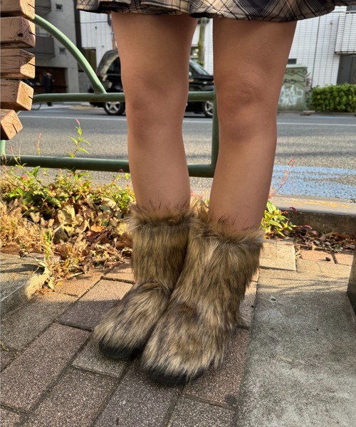 DAESE TOKYO(デセトウキョウ)の「『DAESE TOKYO/デセトウキョウ』ファーブーツ(ブーツ・レディース・カーキ/ブラック・25/24)」の13枚目の写真