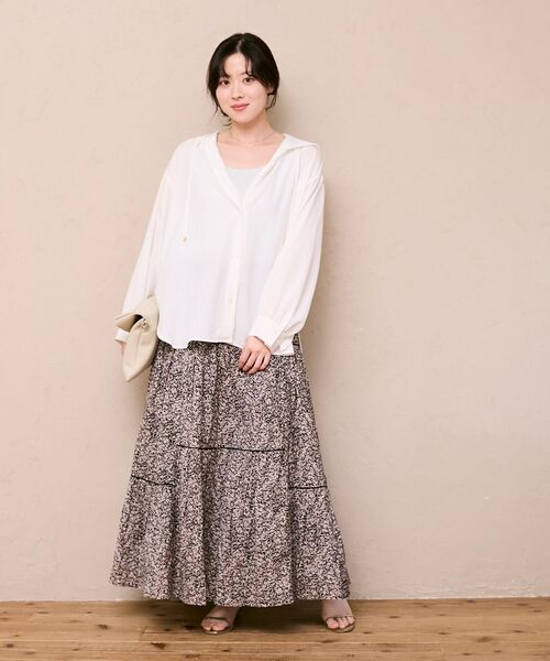 le.coeur blanc(ルクールブラン)の「エアータンブラーフードブラウス(シャツ/ブラウス・レディース・ブラック/オフホワイト/ライトグリーン・38)」の5枚目の写真