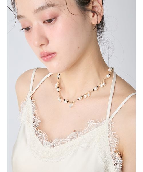 LILY BROWN(リリーブラウン)の「バリエーションパールネックレス(ネックレス・レディース・ブラック/ライム/ゴールド・F)」の12枚目の写真