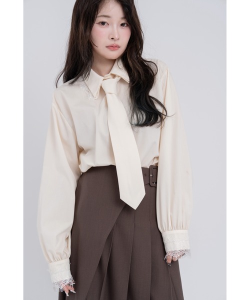 mellowneon（メロウネオン）の「ネクタイセットレースドッキングシャツ（シャツ/ブラウス・レディース・ストライプ/チェック/ブルー/ホワイト系・FREE）」の5枚目の写真