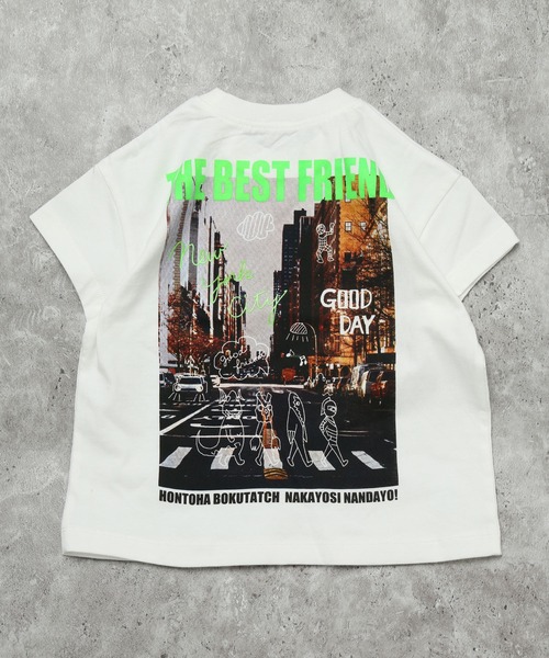 DILASH(ディラッシュ)の「【綿100%】ニューヨークフォト×ネオンメッセージ半袖T(Tシャツ/カットソー・キッズ・オフホワイト/ブラック・100/120/110/90/80/140/130)」の1枚目の写真