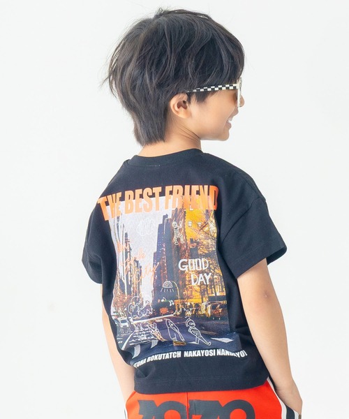 DILASH(ディラッシュ)の「【綿100%】ニューヨークフォト×ネオンメッセージ半袖T(Tシャツ/カットソー・キッズ・オフホワイト/ブラック・100/120/110/90/80/140/130)」の2枚目の写真