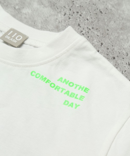 DILASH(ディラッシュ)の「【綿100%】ニューヨークフォト×ネオンメッセージ半袖T(Tシャツ/カットソー・キッズ・オフホワイト/ブラック・100/120/110/90/80/140/130)」の7枚目の写真