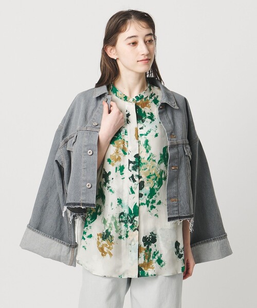 SACRA（サクラ）の「＜SACRA＞フローラプリント ノースリーブブラウス（シャツ/ブラウス・レディース・ケリーグリーン・38）」の2枚目の写真