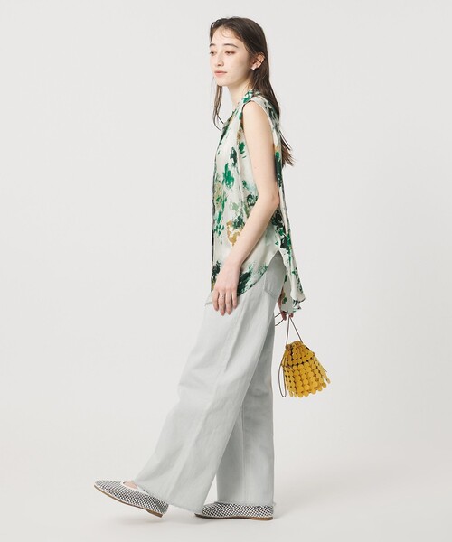 SACRA（サクラ）の「＜SACRA＞フローラプリント ノースリーブブラウス（シャツ/ブラウス・レディース・ケリーグリーン・38）」の5枚目の写真