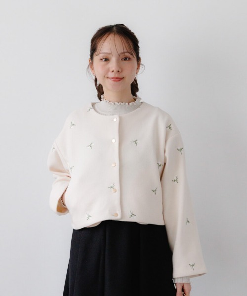 flower（フラワー）の「タイニーブーケジャケット（ノーカラージャケット・レディース・ベージュ/アイボリー・FREE）」の7枚目の写真