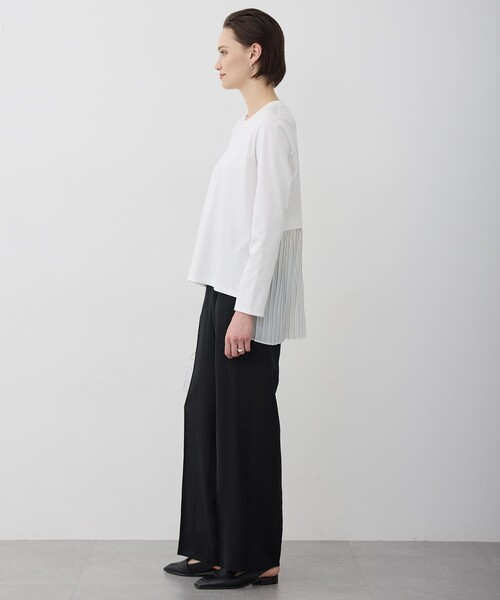 ICB(アイシービー)の「シフォンプリーツコンビ カットソー(Tシャツ/カットソー・レディース・アイボリー系/ブラック系・MEDIUM/SMALL/X-SMALL)」の4枚目の写真