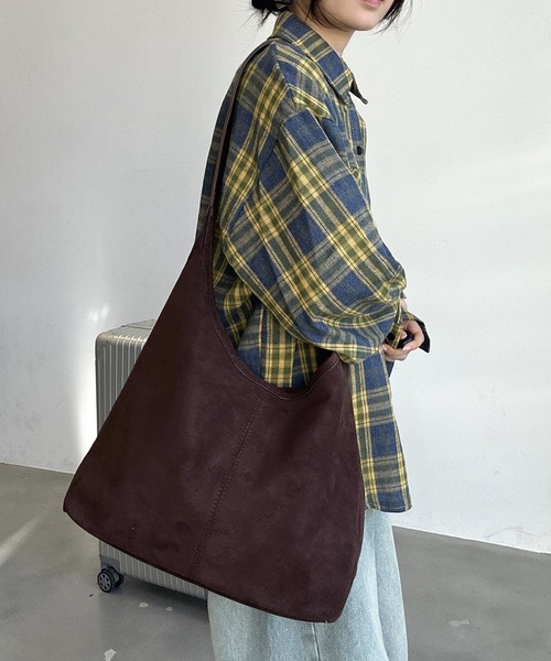 UNDERSTATEMENTs（アンダーステイトメント）の「【ユニセックス】スエードショルダーバッグ（ショルダーバッグ・メンズ・ベージュ/ブラウン/ブラック・FREE）」の8枚目の写真