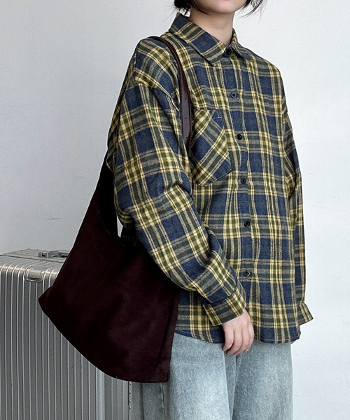 UNDERSTATEMENTs（アンダーステイトメント）の「【ユニセックス】スエードショルダーバッグ（ショルダーバッグ・メンズ・ベージュ/ブラウン/ブラック・FREE）」の10枚目の写真