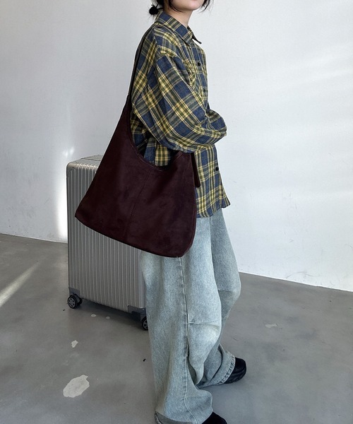 UNDERSTATEMENTs（アンダーステイトメント）の「【ユニセックス】スエードショルダーバッグ（ショルダーバッグ・メンズ・ベージュ/ブラウン/ブラック・FREE）」の11枚目の写真