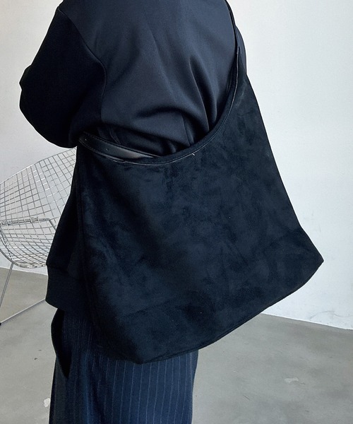 UNDERSTATEMENTs（アンダーステイトメント）の「【ユニセックス】スエードショルダーバッグ（ショルダーバッグ・メンズ・ベージュ/ブラウン/ブラック・FREE）」の14枚目の写真